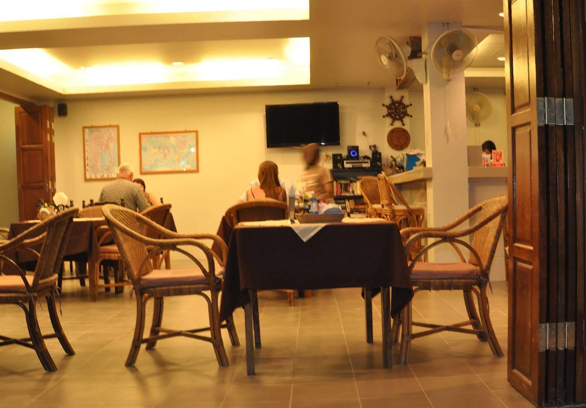 Choophorn House Sha Hotel Pantai Kata Luaran gambar
